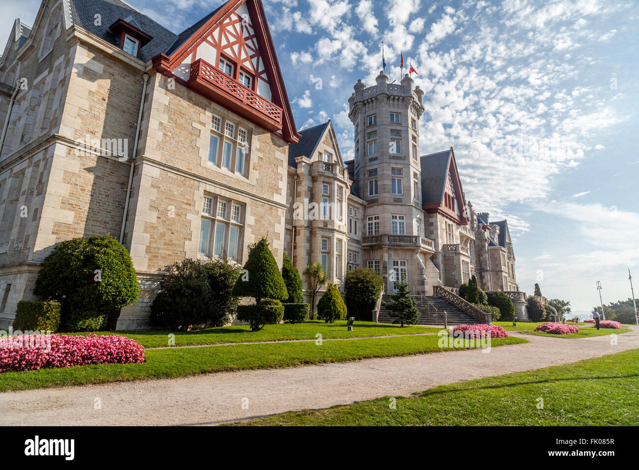 Lais Jigsaw Puzzle Royal Palace of The Magdalena in Santander