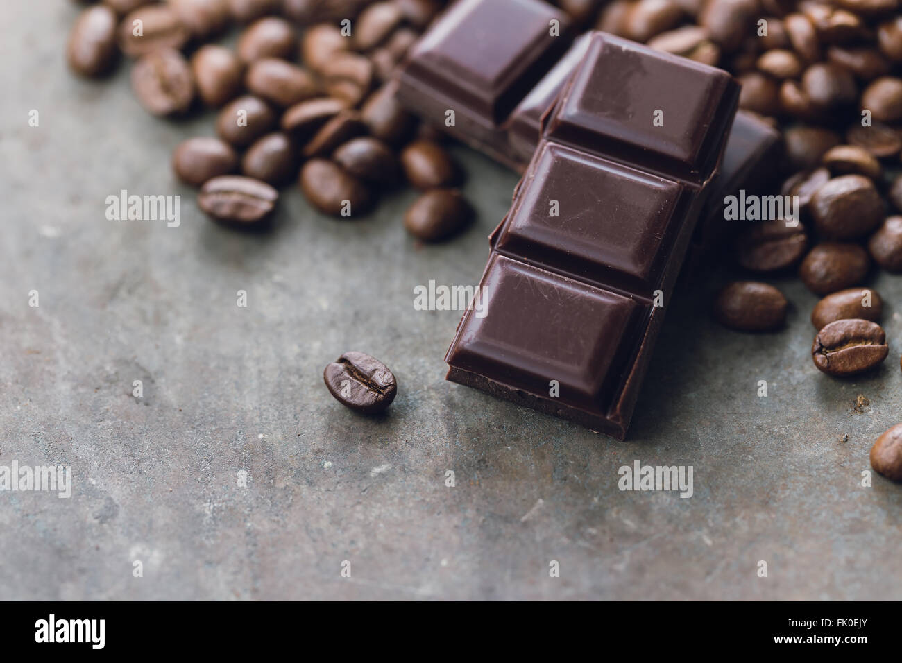 Cioccolato e caffè torrefatto in grani Foto Stock