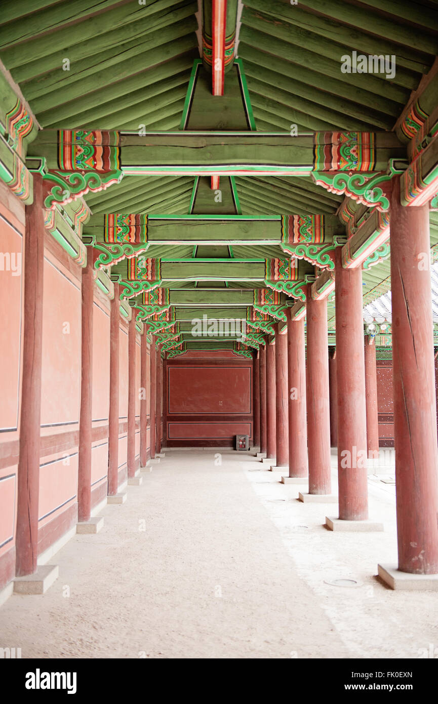 Passaggio nel Palazzo di Changdeokgung, Seoul, Corea Foto Stock