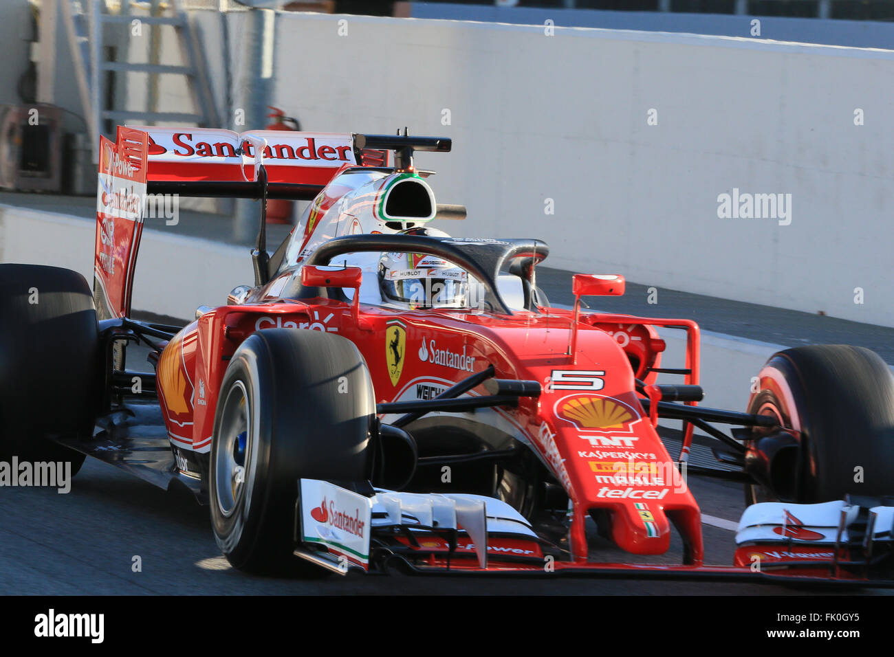 04.03.2016. Circuito de Catalunya di Barcellona, Barcellona, Spagna Formula 1 Test 2 giorno 4. Scuderia Ferrari SF16-H &#x2013; Sebastian Vettel fa un giro con la alo Foto Stock