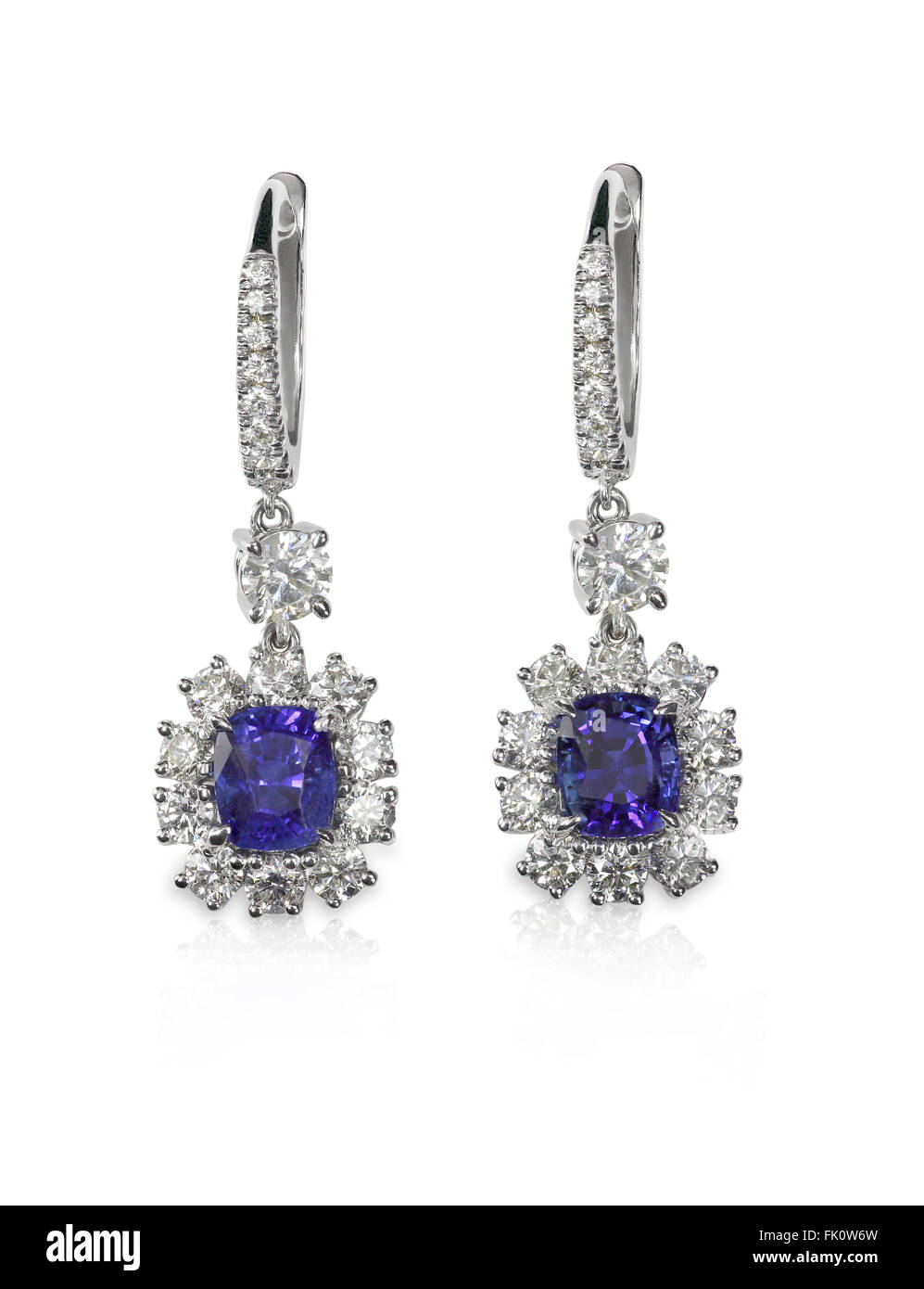 Il diamante e zaffiro blu o la tanzanite Orecchini con diamanti incastonati Foto Stock