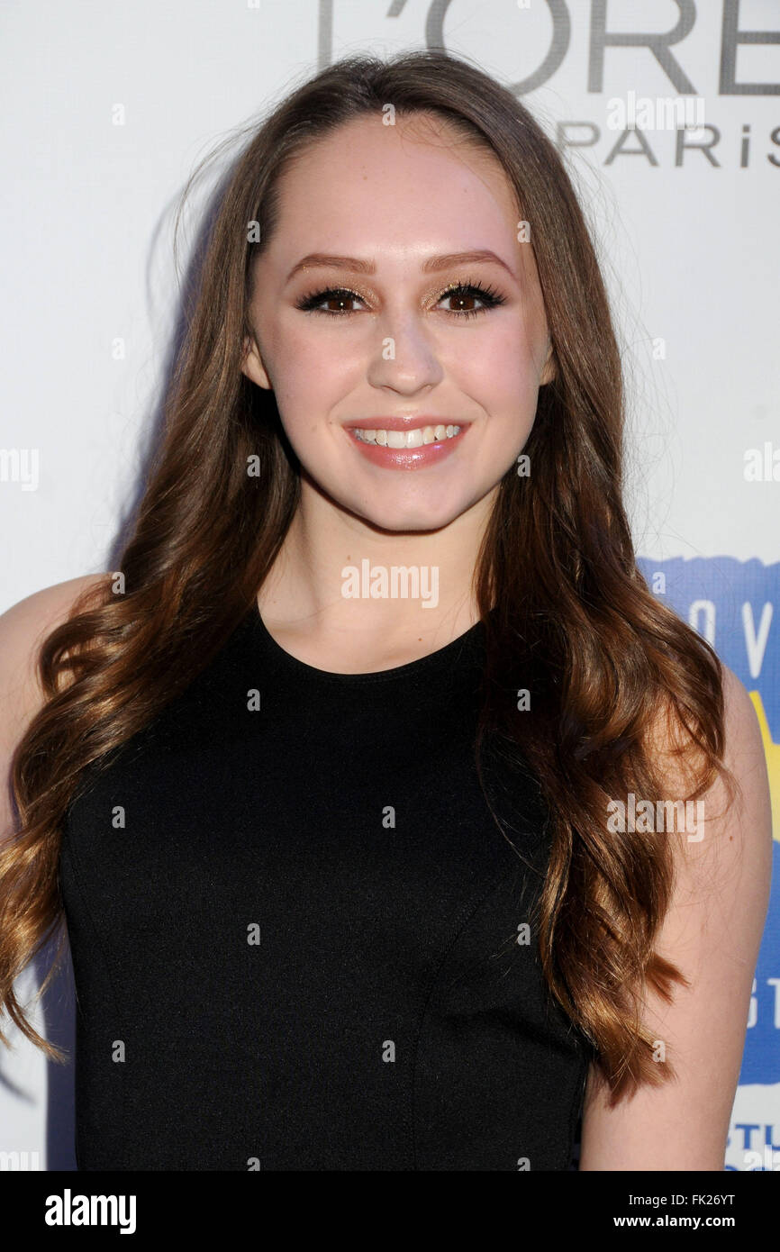 Universal City, CA, Stati Uniti d'America. Mar 5, 2016. 5 Marzo 2016 - CITTÀ UNIVERSALE, California - Hailey suola. Quindicesima Shane l'ispirazione di gala tenutosi presso l'Universal Studios Globe Theatre. Photo credit: Byron Purvis/AdMedia © Byron Purvis/AdMedia/ZUMA filo/Alamy Live News Foto Stock