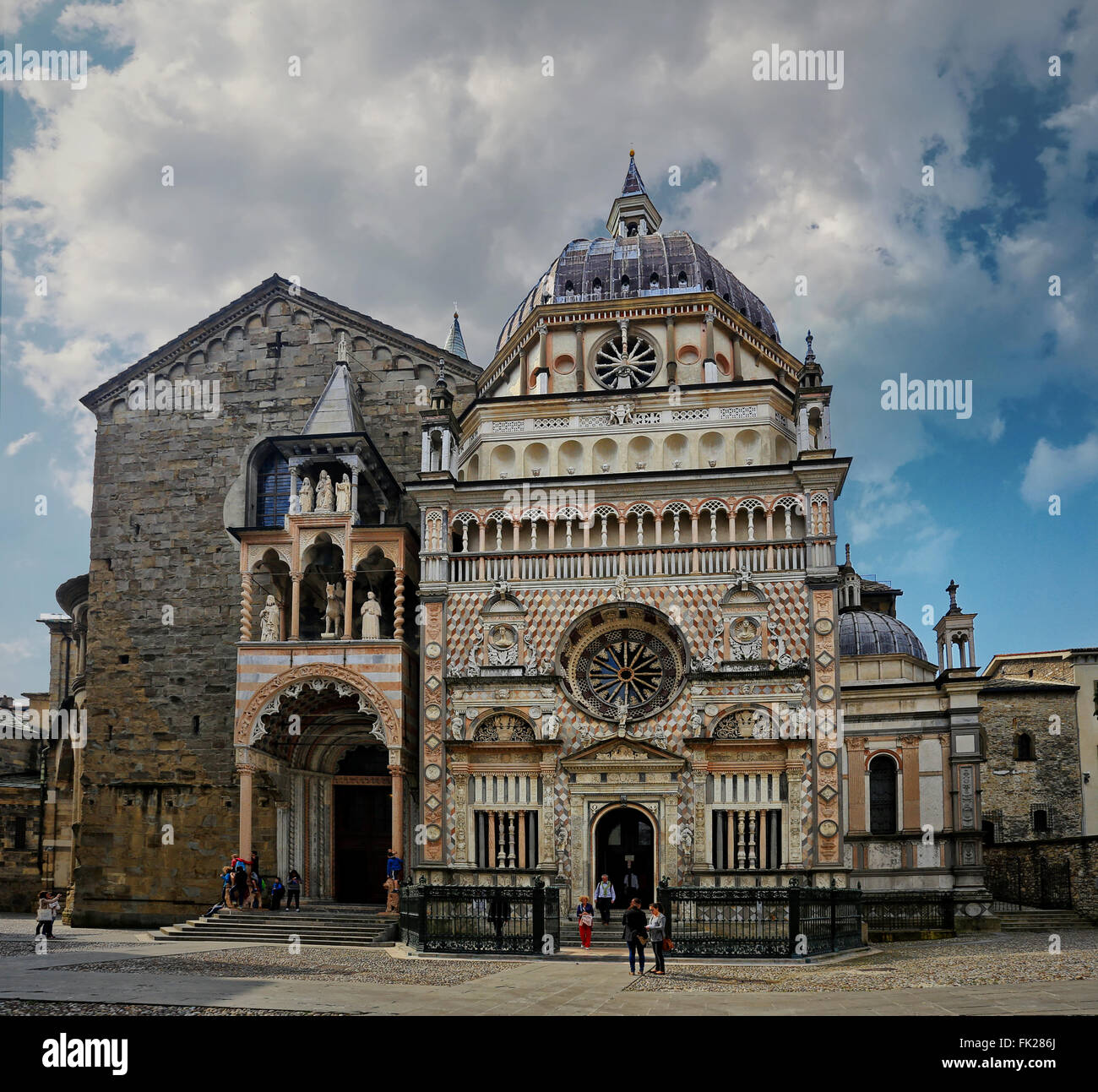 Cappella Colleoni e la Basilica di Santa Maria Maggiore nel Duomo square di Bergamo, Foto Stock