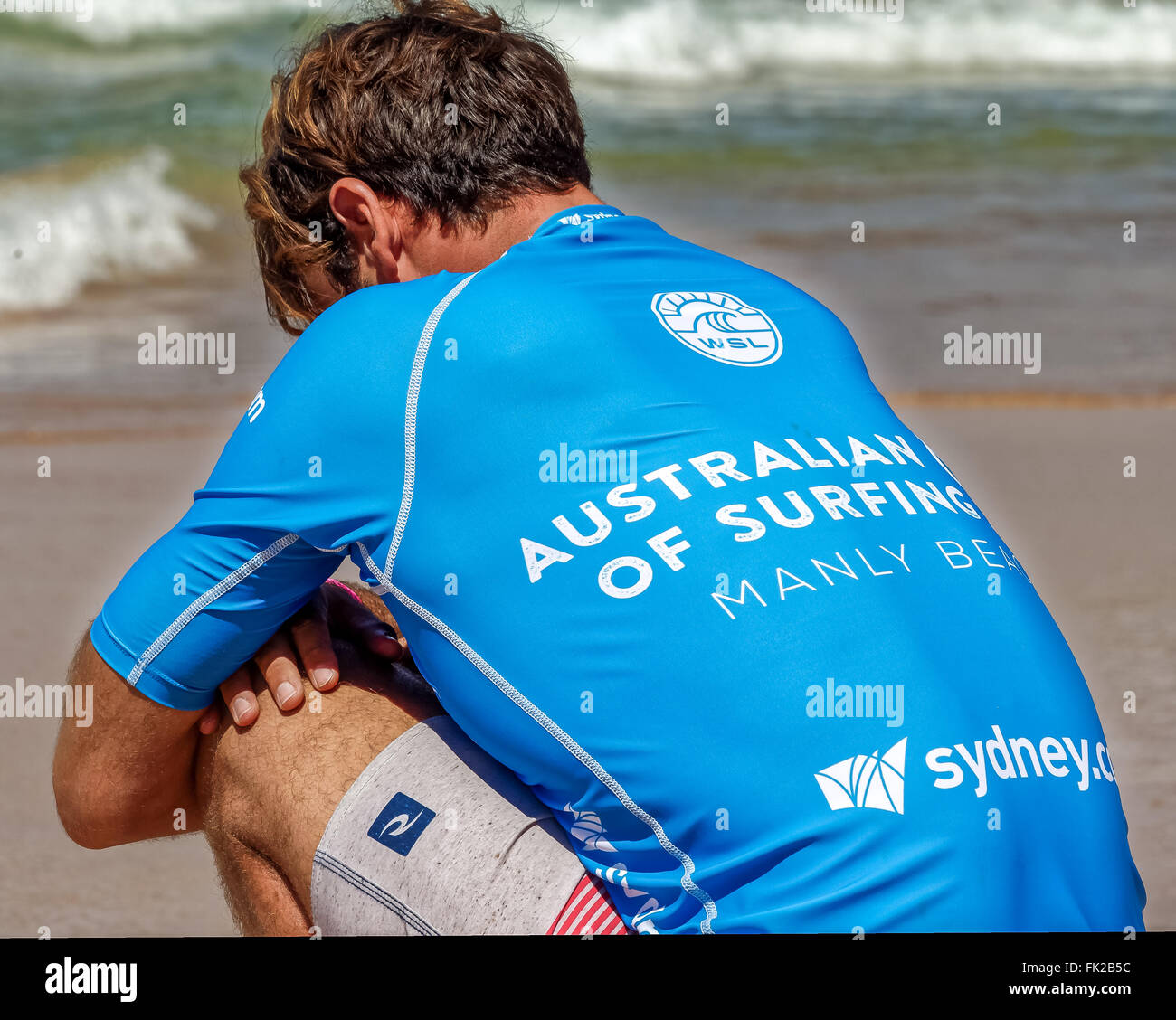 Sydney, Australia. 06 Mar, 2016. Professional surfer Dion Atkinson (AUS) prepara per i suoi finali match dell annuale Australian Open di surf a Manly Beach a Sydney. Dion Atkinson (AUS) battere Leonardo Fioravanti (ITA) 14.66 al 5.10 per diventare il campione del Mens. © Hugh Peterswald/Pacific Press/Alamy Live News Foto Stock