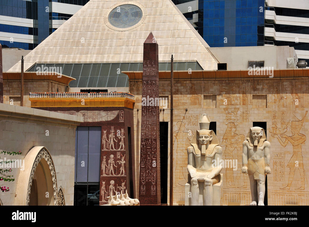 Stile egiziano, hotel a Dubai Foto Stock