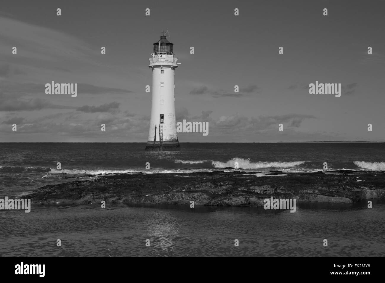 Pesce persico Rock faro alla foce del Mersey estuario Foto Stock