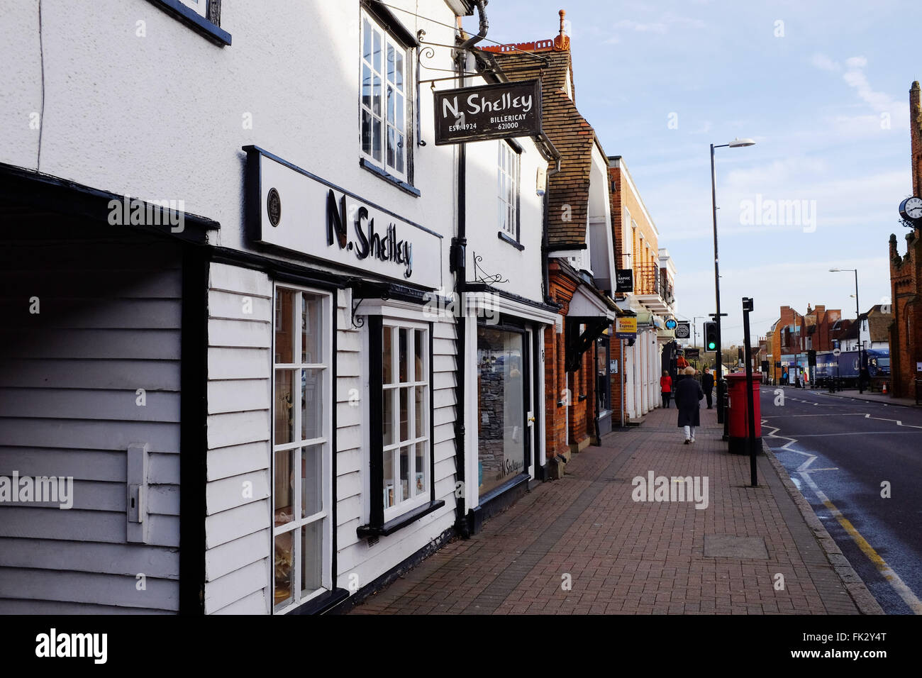 Billericay Essex REGNO UNITO - negozi e imprese nella strada alta. Foto Stock