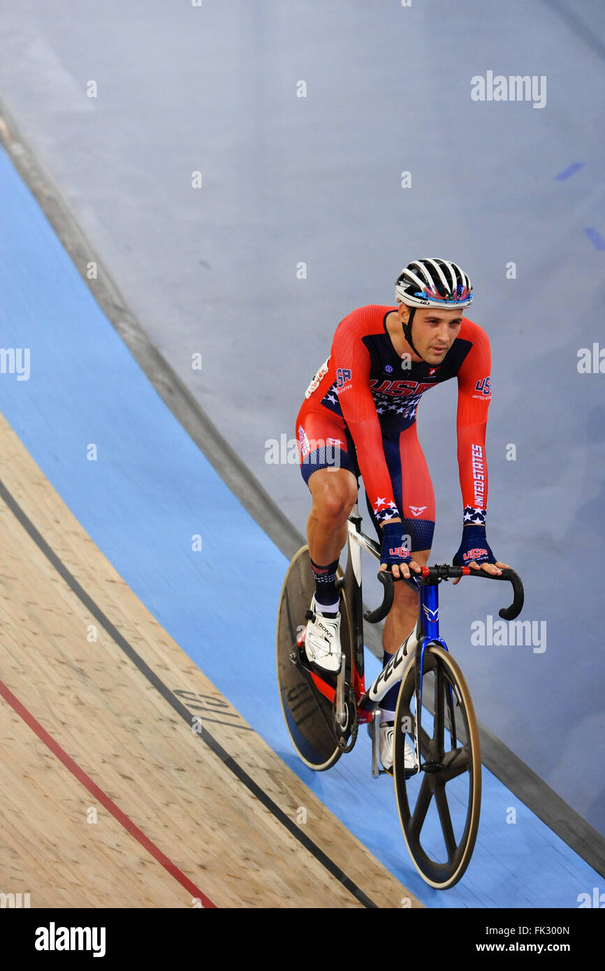 Londra, Regno Unito. 05 Mar, 2016. Giacobbe Duehring (USA) subito dopo la fine dell'uomo Omnium finale al UCI 2016 via del campionato del mondo di ciclismo, Lee Valley Park Velo. Credito: Michael Preston/Alamy Live News Foto Stock