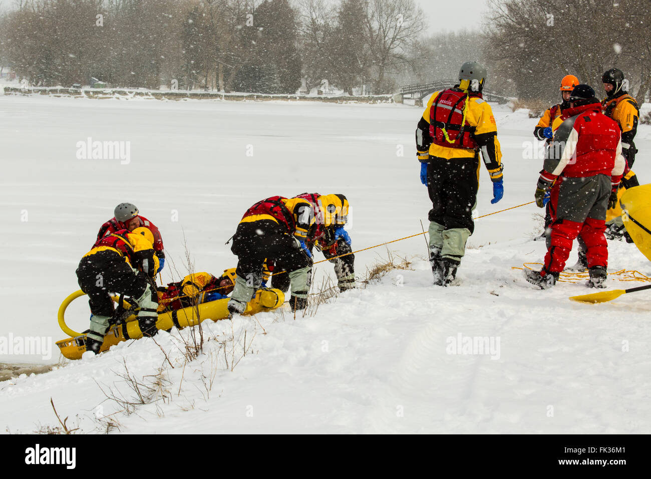 Ghiaccio formazione di salvataggio Ontario Canada Foto Stock