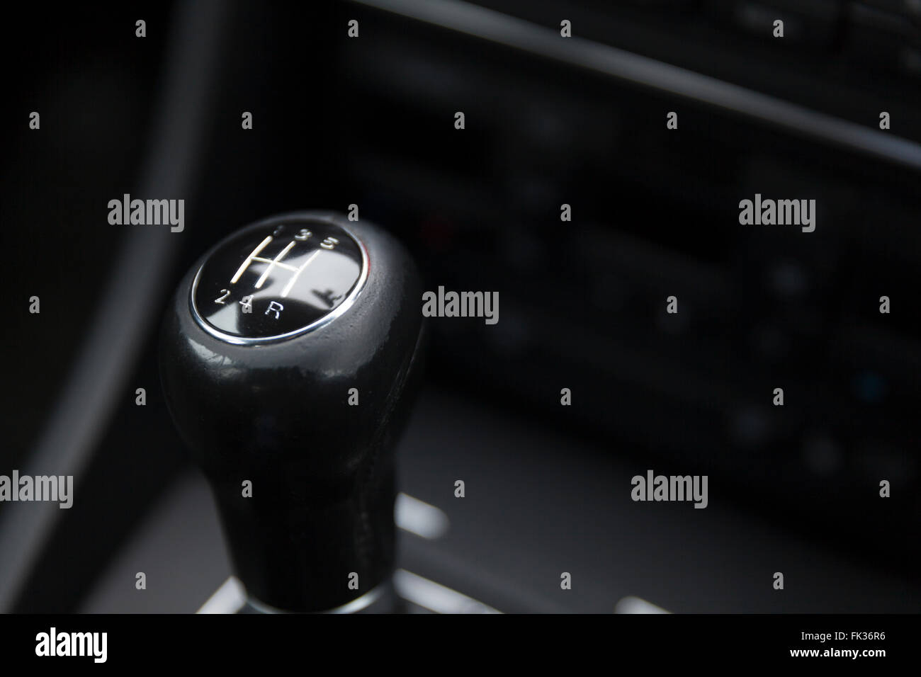 Leva del cambio in auto da vicino Foto Stock