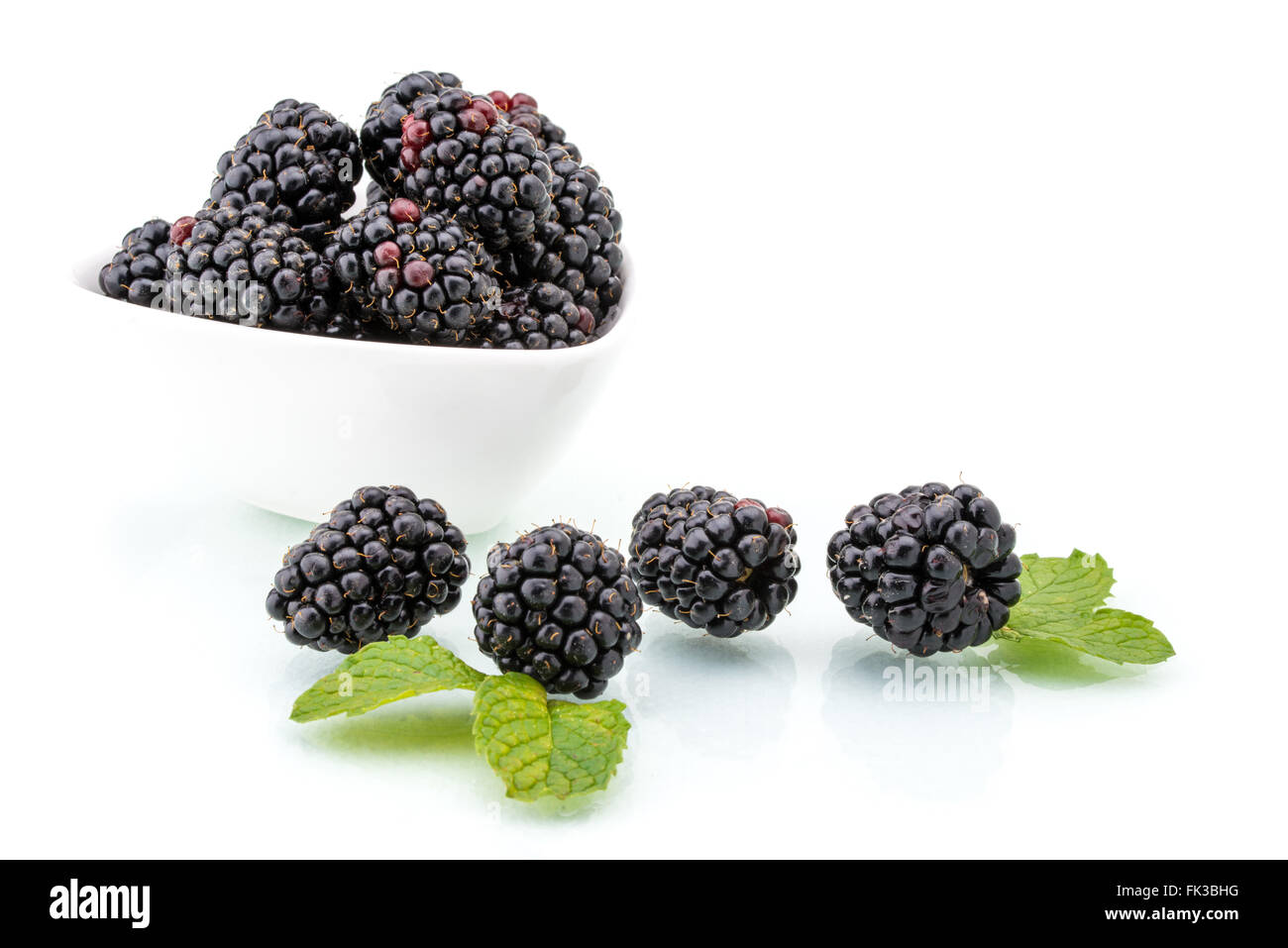 Blackberry con foglia sana dieta naturale Gruppo di menta Foto Stock