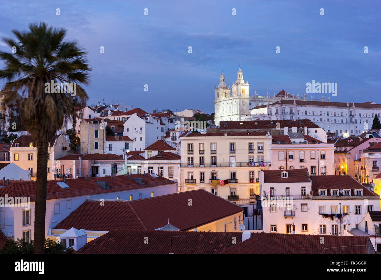 Vista sul Monastero di São Vicente de Fora in Alfama, Lisbona, Portogallo Foto Stock
