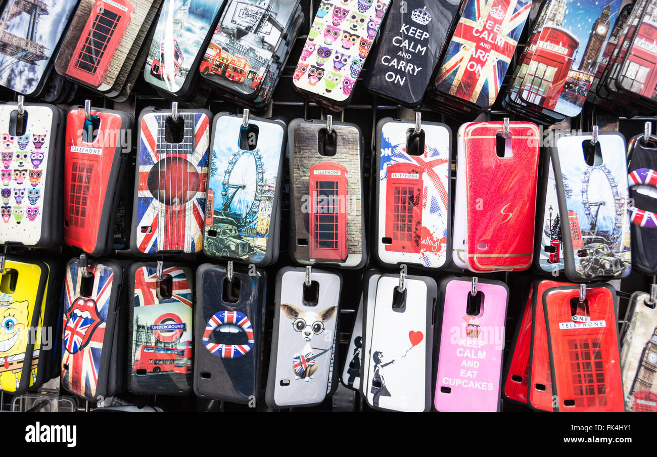 Telefono colorato casi dotate di Londra attrazione turistica Foto Stock