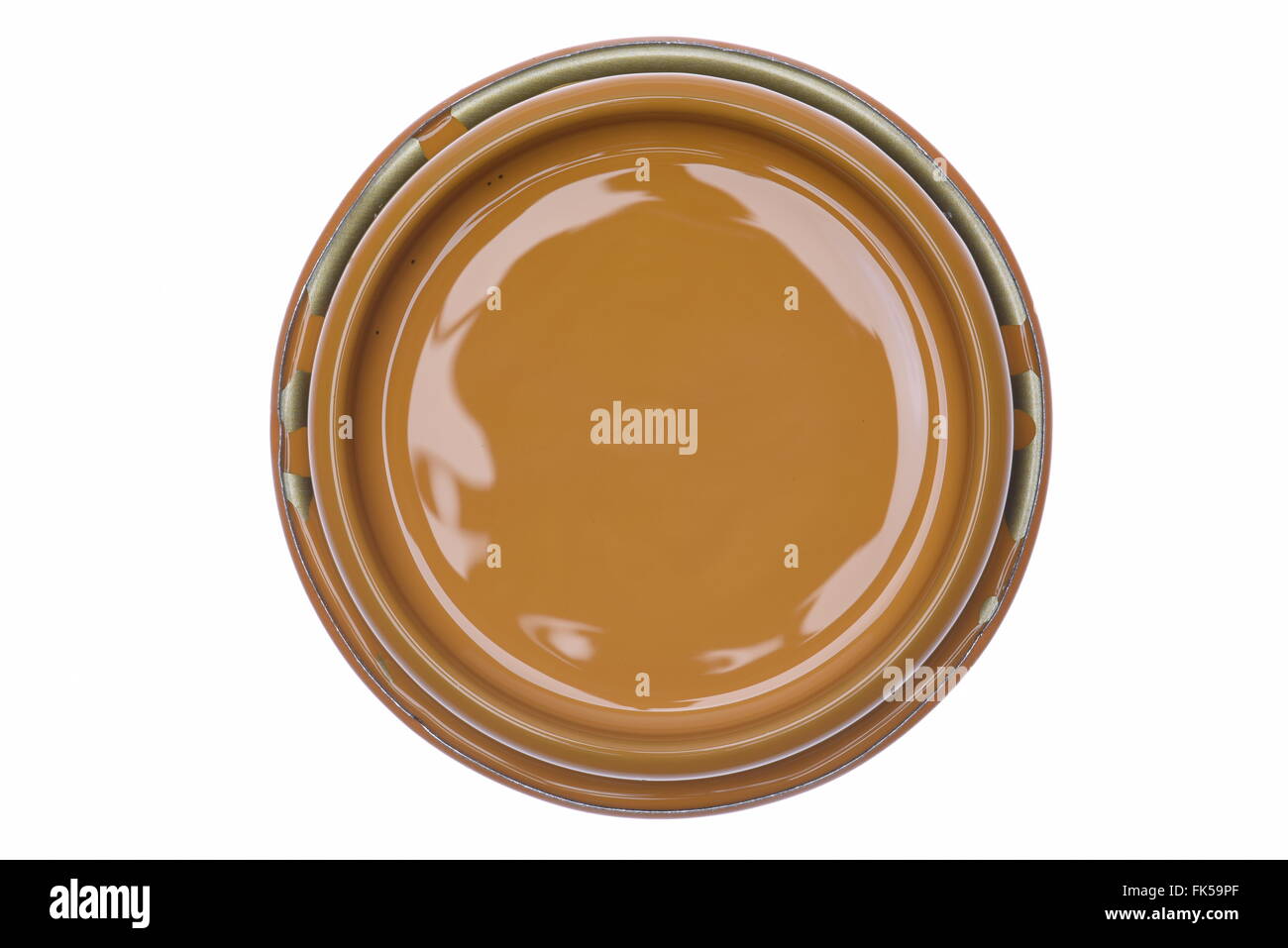 Può il coperchio con vernice marrone isolati su sfondo bianco, vista dall'alto Foto Stock