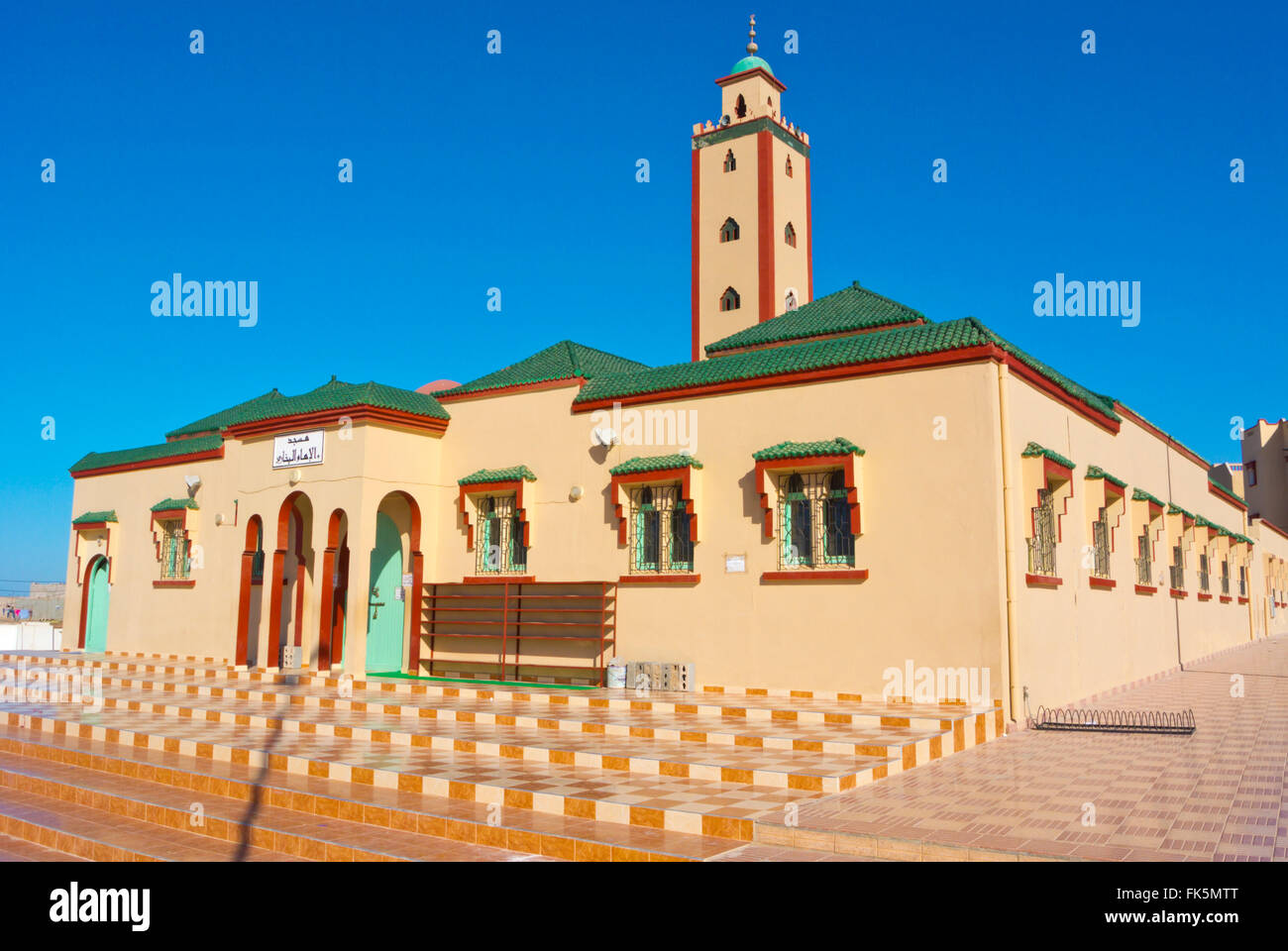 La moschea imam Al Boukhari, Tan Tan Plage, a sud del Marocco, Africa settentrionale Foto Stock