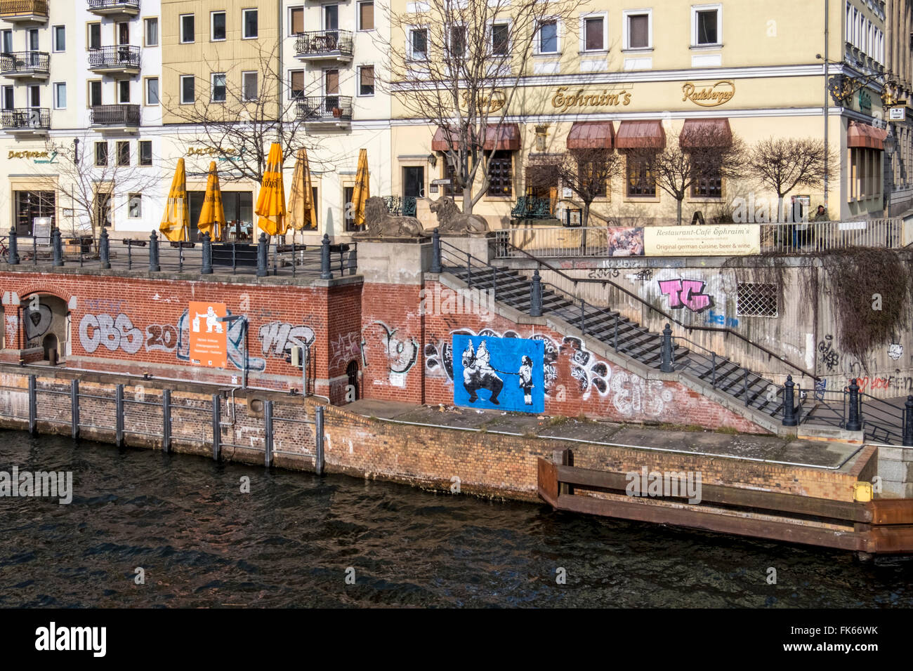 Ristorante Ephraim's, bar sul fiume e ristoranti vicino al fiume Sprea, Nikolaiviertel, Spreeufer, Mitte, Berlino Foto Stock