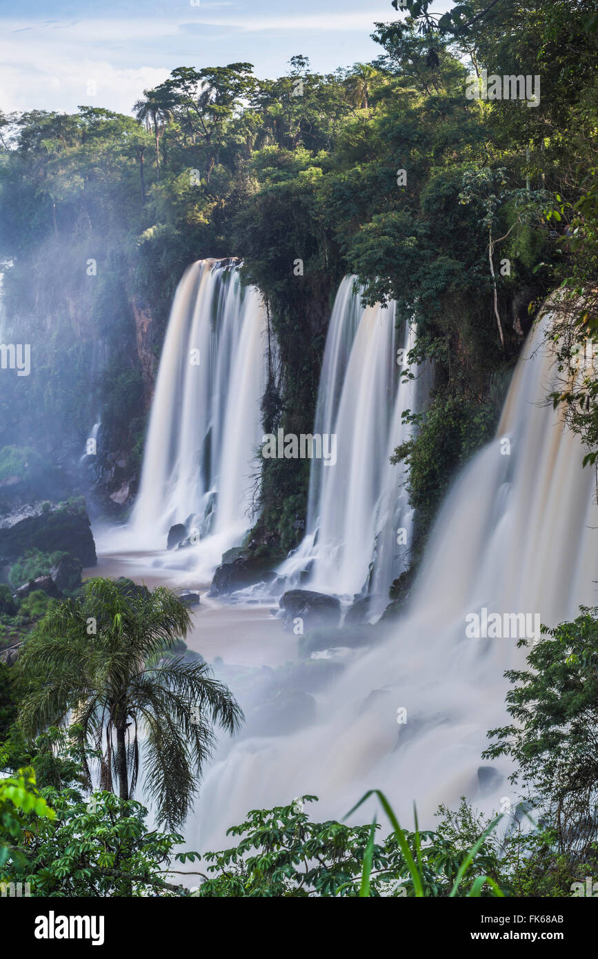 Iguazu Falls (Iguassu Falls) (Cataratas del Iguazú), il Sito Patrimonio Mondiale dell'UNESCO, Provincia Misiones, Argentina, Sud America Foto Stock