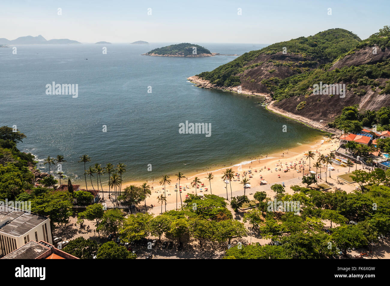 Arial vista della famosa Praia Vermelha Beach, Rio de Janeiro, Brasile Foto Stock