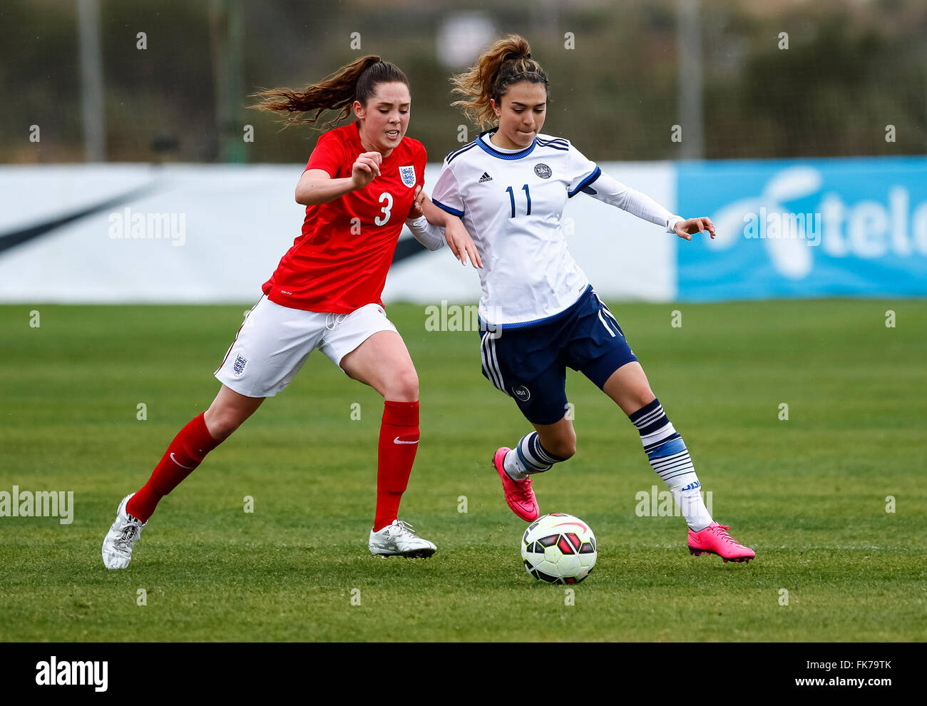 La Manga, Spagna. 07 marzo, 2016. Gentile partita di calcio in 8 nazioni torneo tra Inghilterra vs Danimarca le donne al di sotto dei 19 © ABEL Foto Stock