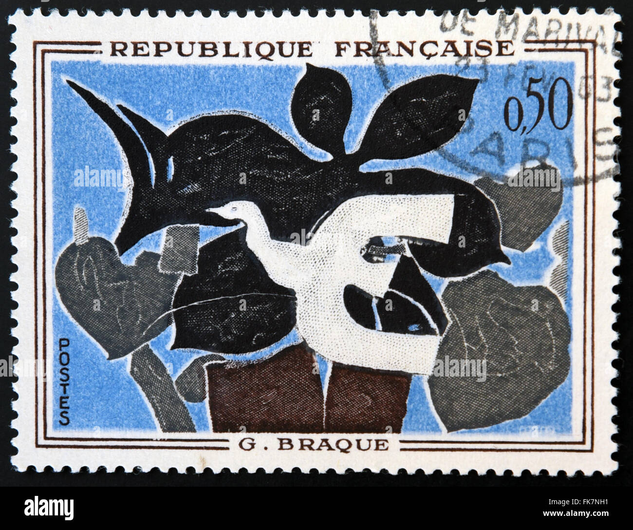 Francia - circa 1961: un timbro stampato in Francia mostra pittura Il Messaggero dal famoso pittore francese Georges Braque, circa 1961 Foto Stock