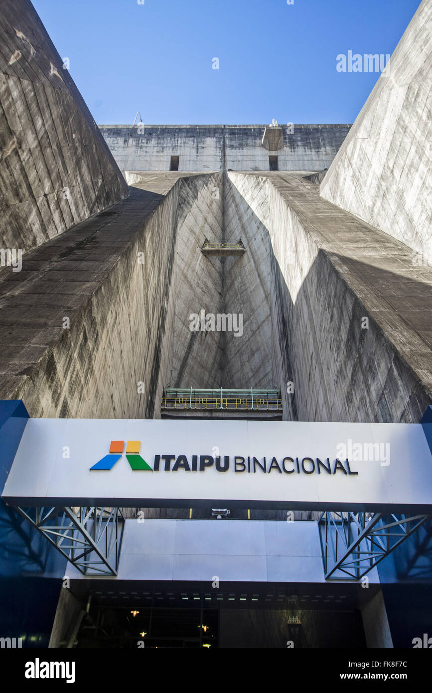 Controllare la costruzione di Itaipu - Itaipu Centrale Idroelettrica Foto Stock