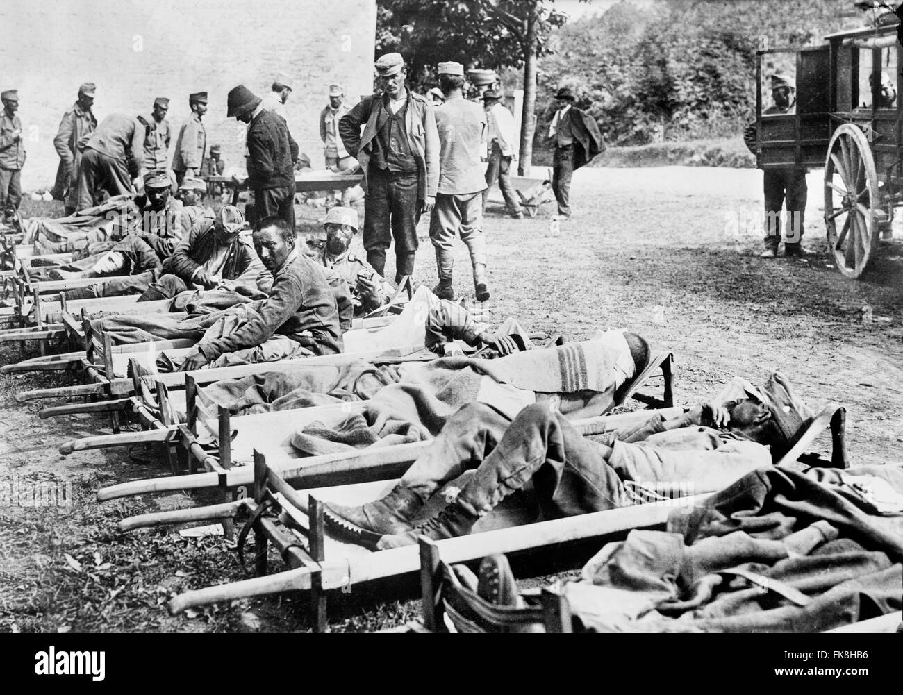 Feriti in un ospedale da campo a Iszonzo durante la guerra mondiale I. foto da Bain News Service c. 1915 Foto Stock