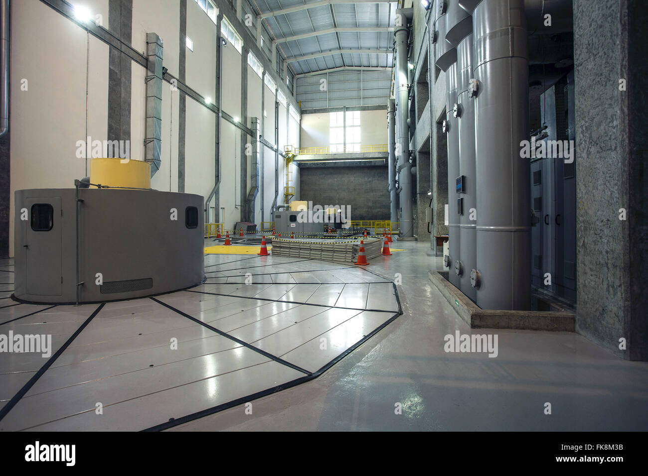 Sala dei generatori - Centrale Idroelettrica Maua Tibagy river Foto Stock