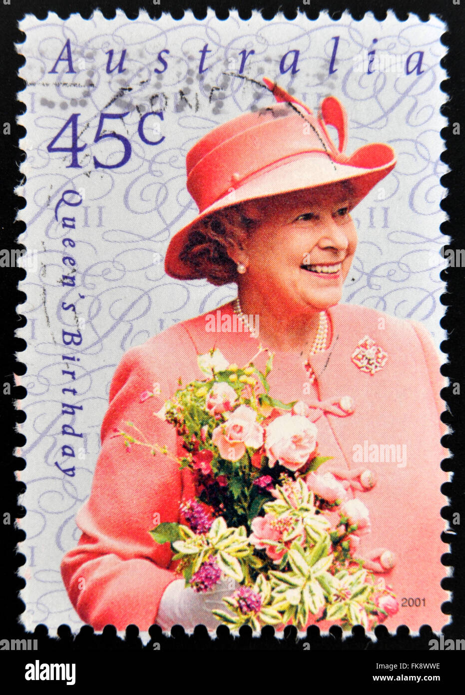 AUSTRALIA - circa 2001: un timbro stampato in Australia mostra la regina Elisabetta II, circa 2001 Foto Stock