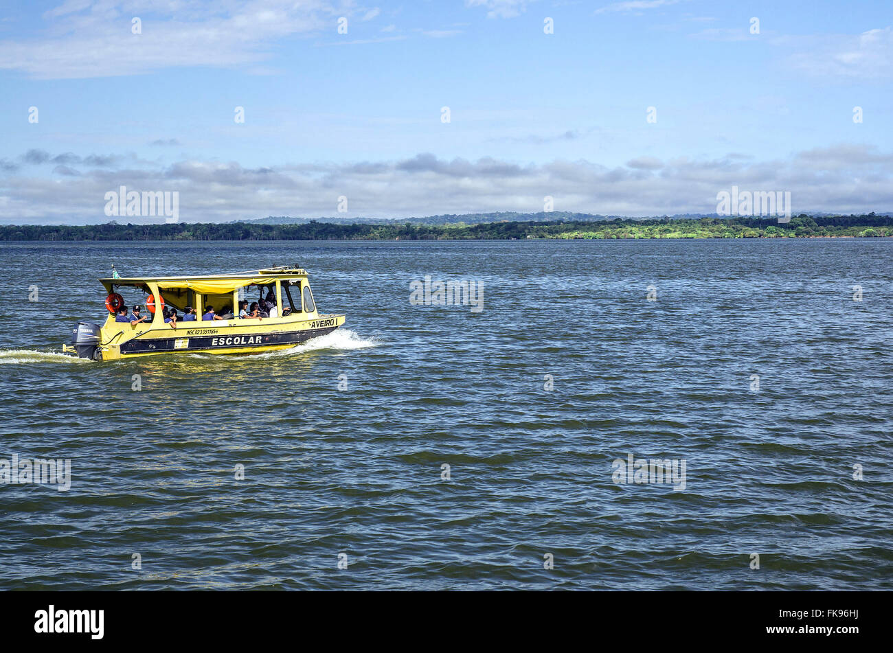 In barca a vela scuola a Rio Tapajos Foto Stock
