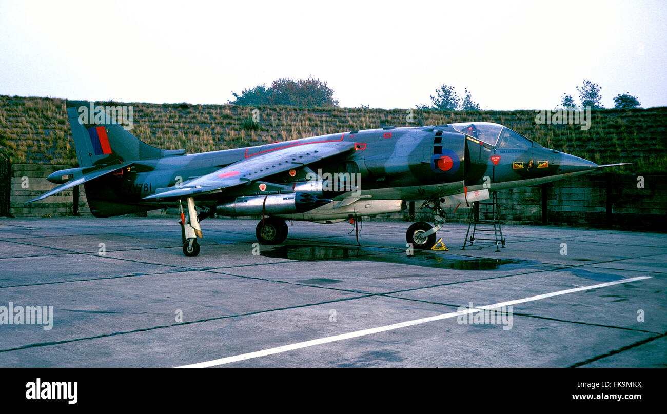 AJAXNETPHOTO. Anni Settanta (circa). YEOVILTON, Inghilterra. - SEA HARRIER da 800 Squadrone ROYAL NAVY. Foto:VIV TOWNLEY/AJAX REF:22412/2/22 Foto Stock