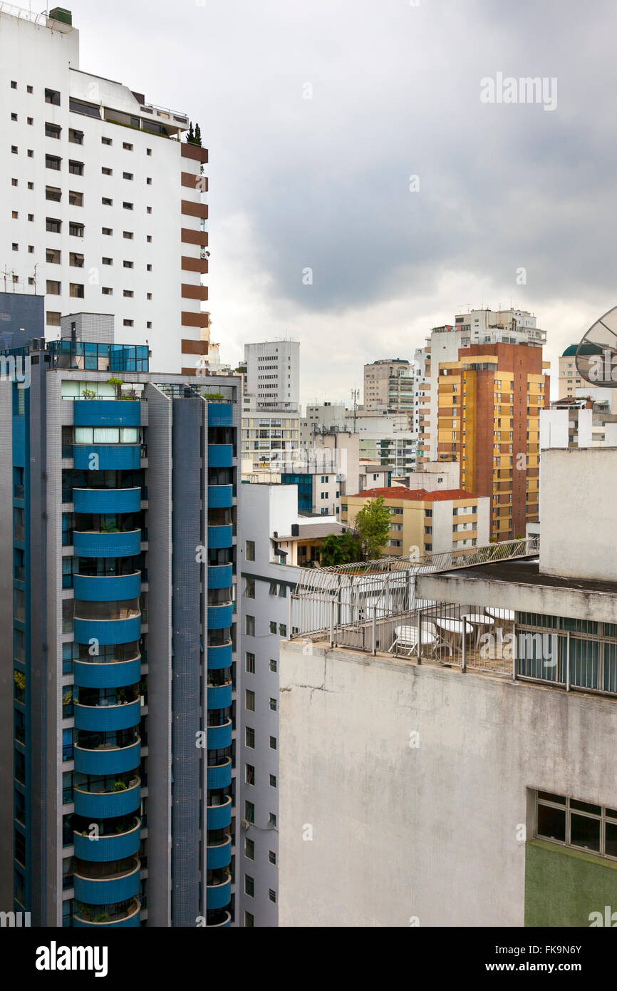 Giungla di cemento - tall blocchi residenziali in Sao Paulo, Brasile Foto Stock