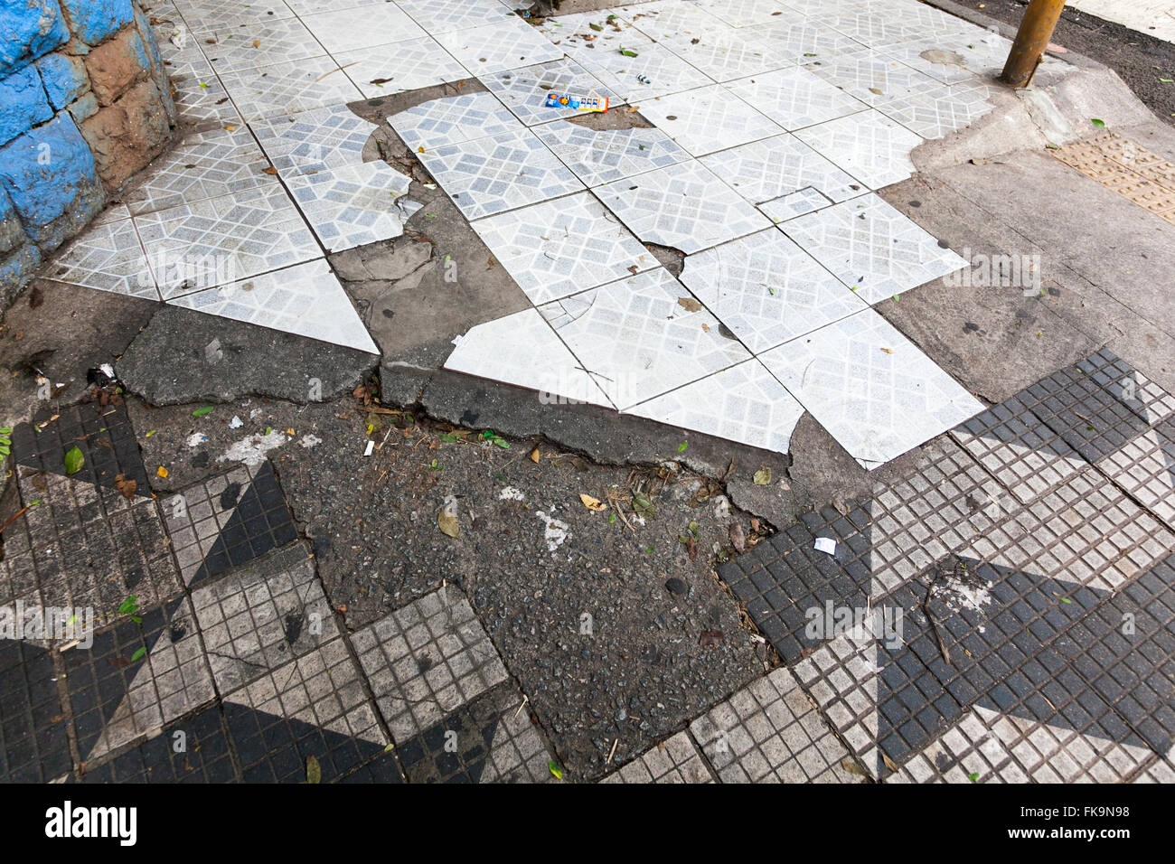 Scorrere verso il basso i marciapiedi in Sao Paulo, Brasile Foto Stock