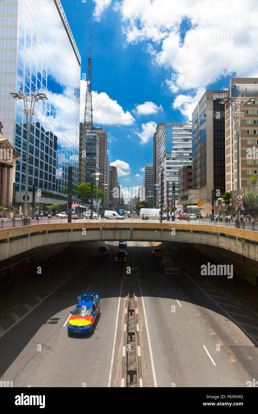 Paulista Avenue (Avenida Paulista) in Sao Paulo, Brasile Foto Stock