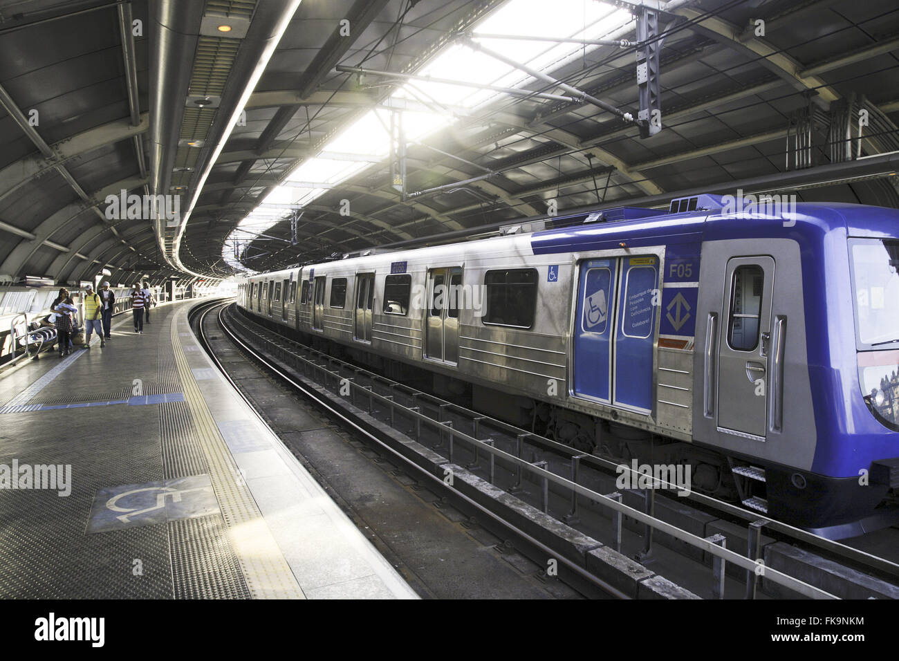 Stagione Giovanni Gronchi Linea 5 - Lilla - la metropolitana nella zona sud della città Foto Stock