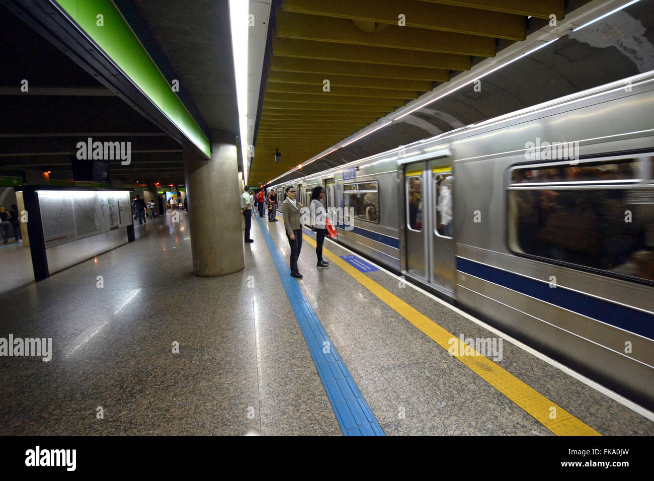 Il brigadiere stagione della metropolitana linea 2 verde - il centro città di Sao Paulo Foto Stock