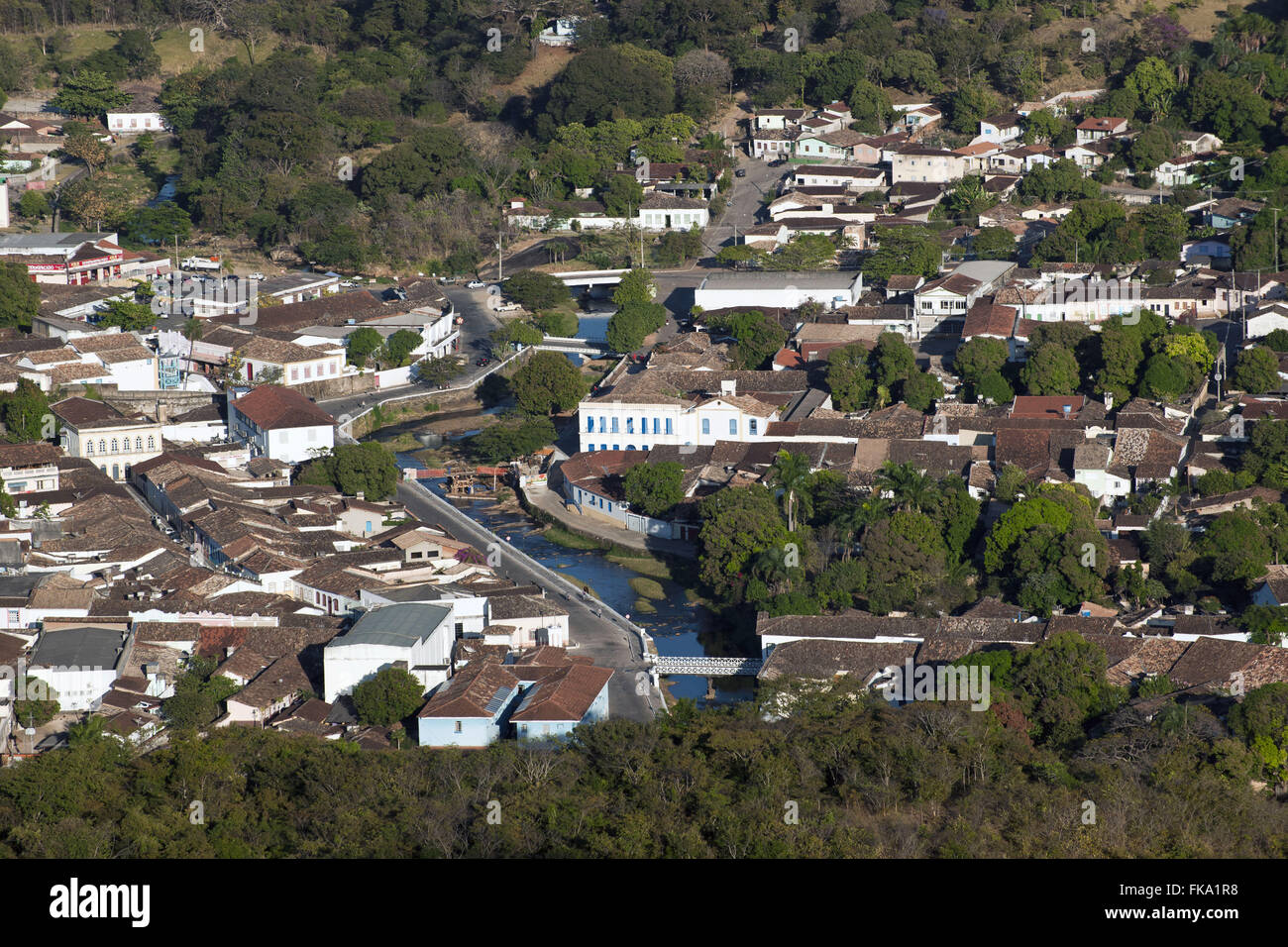 Vista aerea del centro storico della città di Goias - Red River in downtown Foto Stock