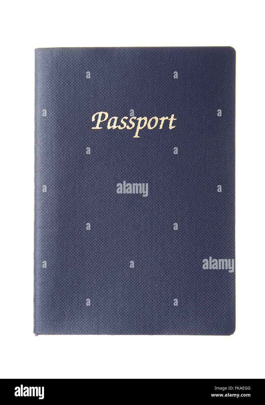 Generico blu scuro passaporto con copia spazio isolato su sfondo bianco Foto Stock