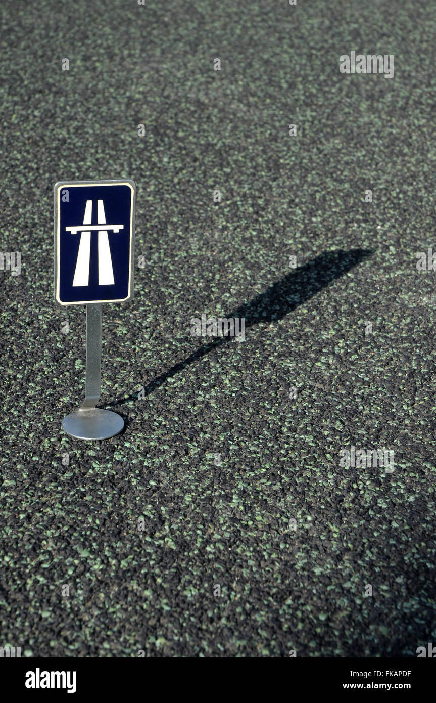 Autostrada, simbolo di indicazione segno, il traffico stradale, autostrada Autostrada finale Foto Stock