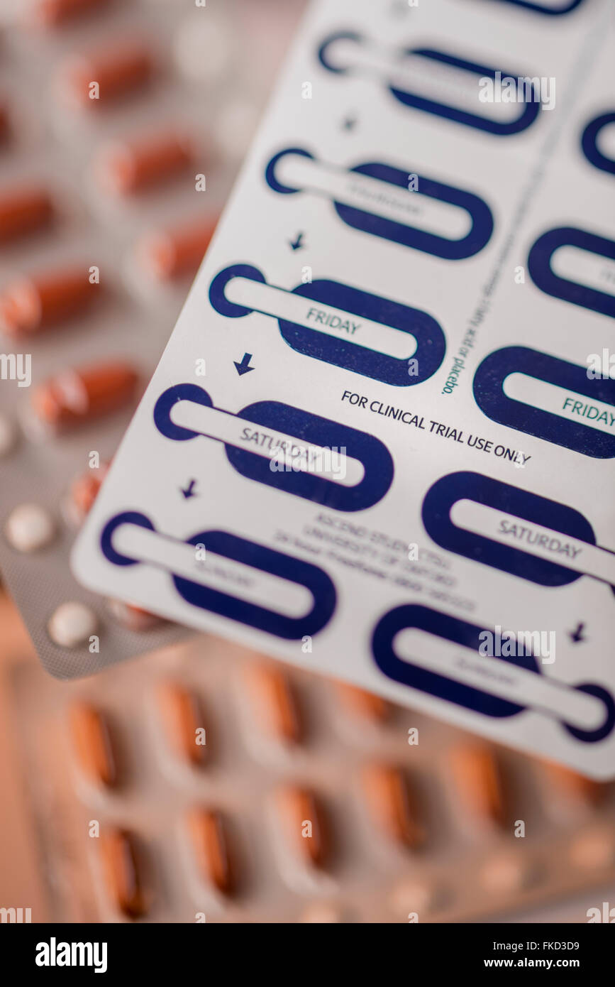Sperimentazione Clinica usare solo i farmaci in confezione blister con i giorni della settimana Foto Stock