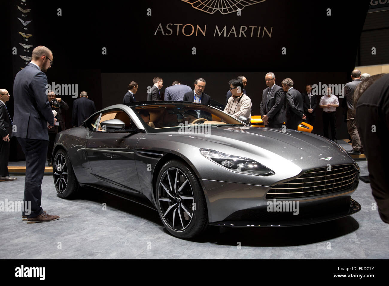 Aston Martin DB11 supercar al Salone di Ginevra 2016 Foto Stock