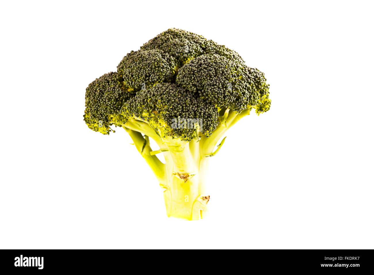 Broccoli ortaggio stelo verde alimentare verdi tagliati ritaglio sfondo bianco isolato Foto Stock