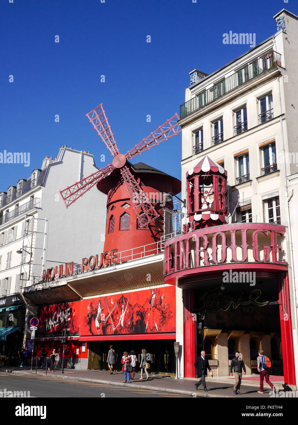 Moulin Rouge, da Montmartre, Parigi, Francia Foto Stock