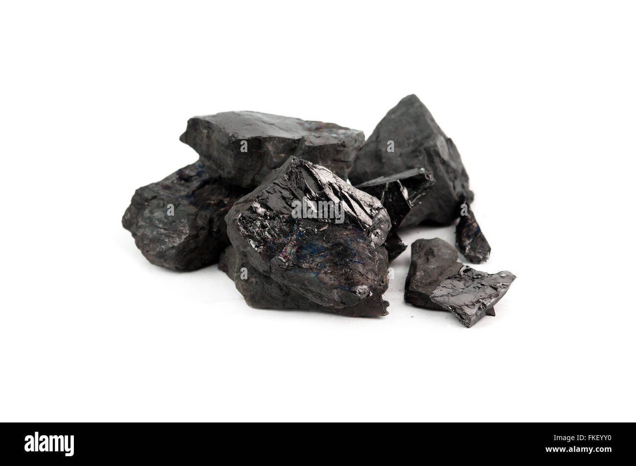 Grande grumo di carbone isolati su sfondo bianco Foto Stock