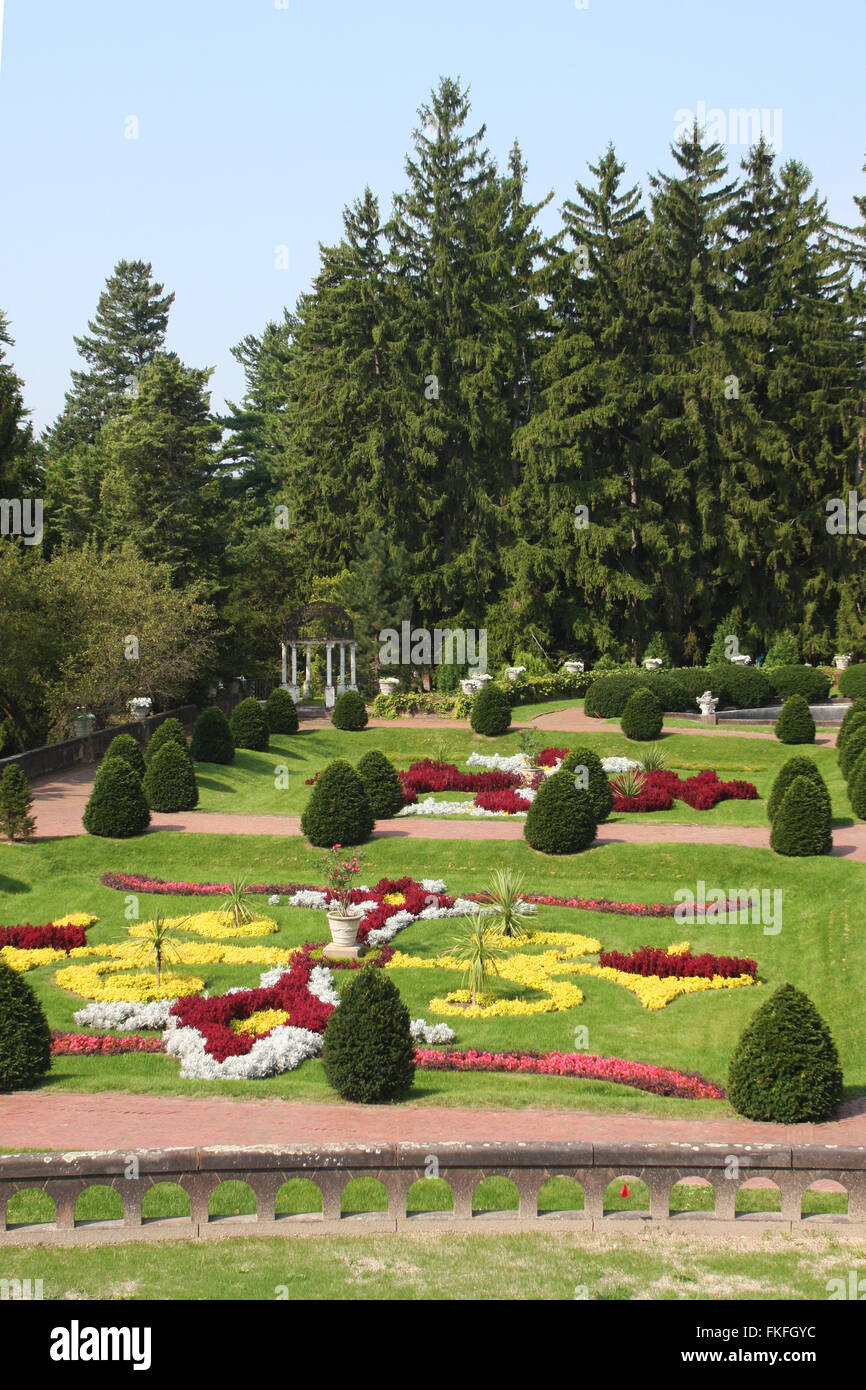 Canandaigua, New York, Sonnenberg giardini e Mansion Membro italiano con giardino formale di piante di biancheria da letto Foto Stock