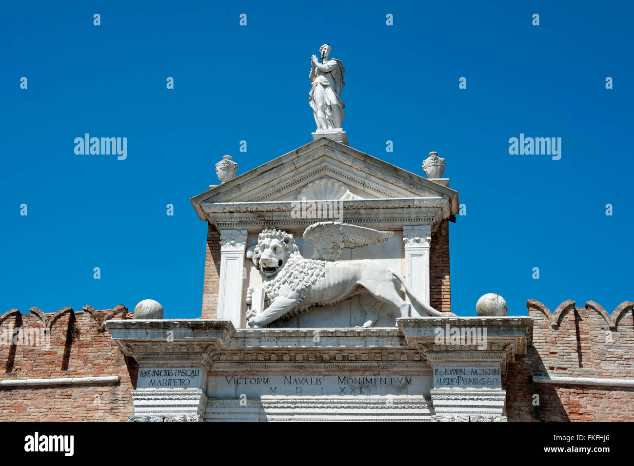 Leone veneziano all'ingresso all'Arsenal, Venezia, Italia Foto Stock