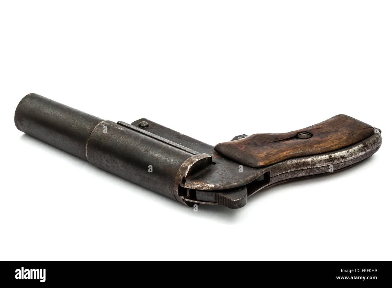 Segnale di vecchia pistola, flare gun, isolati su sfondo bianco Foto Stock