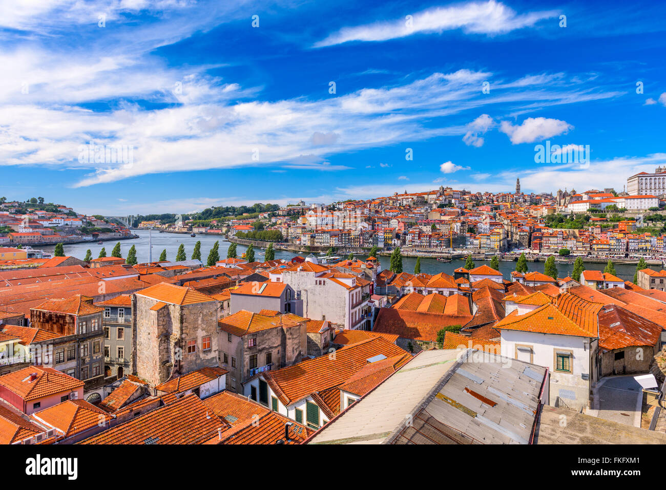 Porto, Portogallo città vecchia skyline. Foto Stock