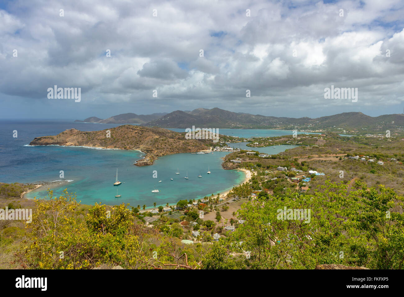 Vista del porto di Inglese in Antigua da Shirley Heights Foto Stock