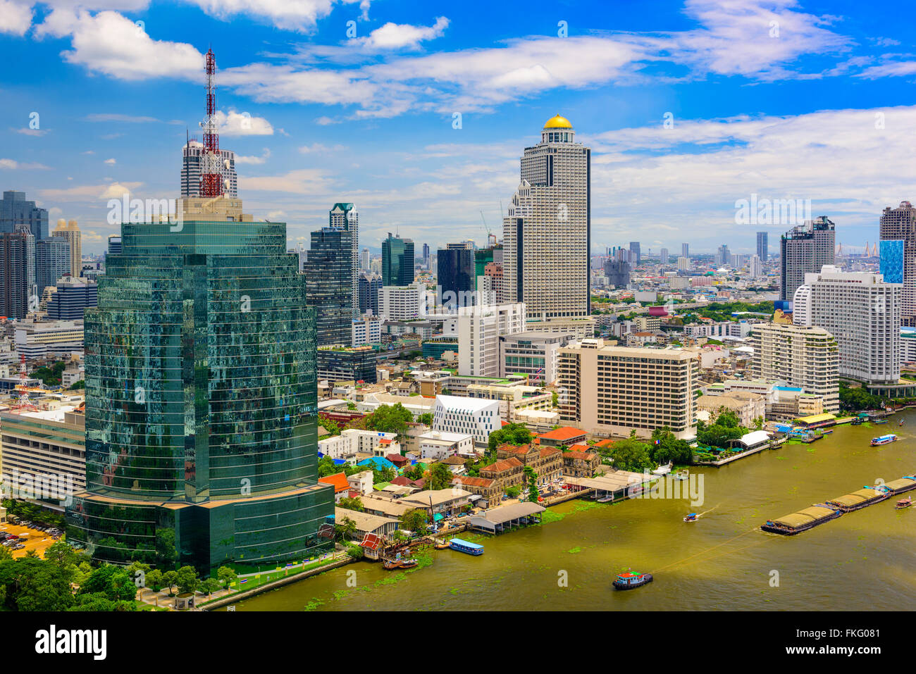 Bangkok, Thailandia skyline sul fiume Chaopraya. Foto Stock