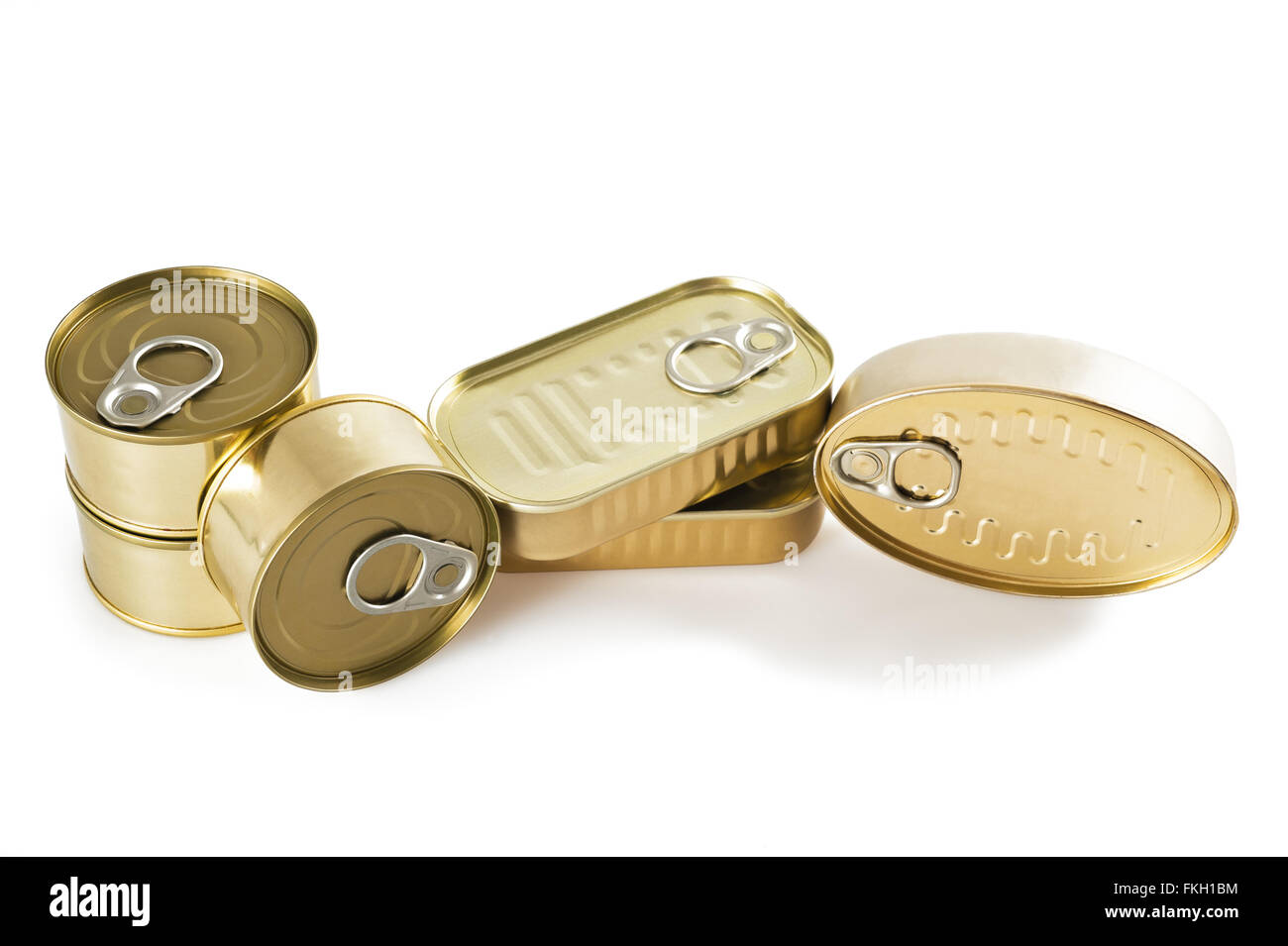 Tonno lattine isolato su bianco Foto Stock